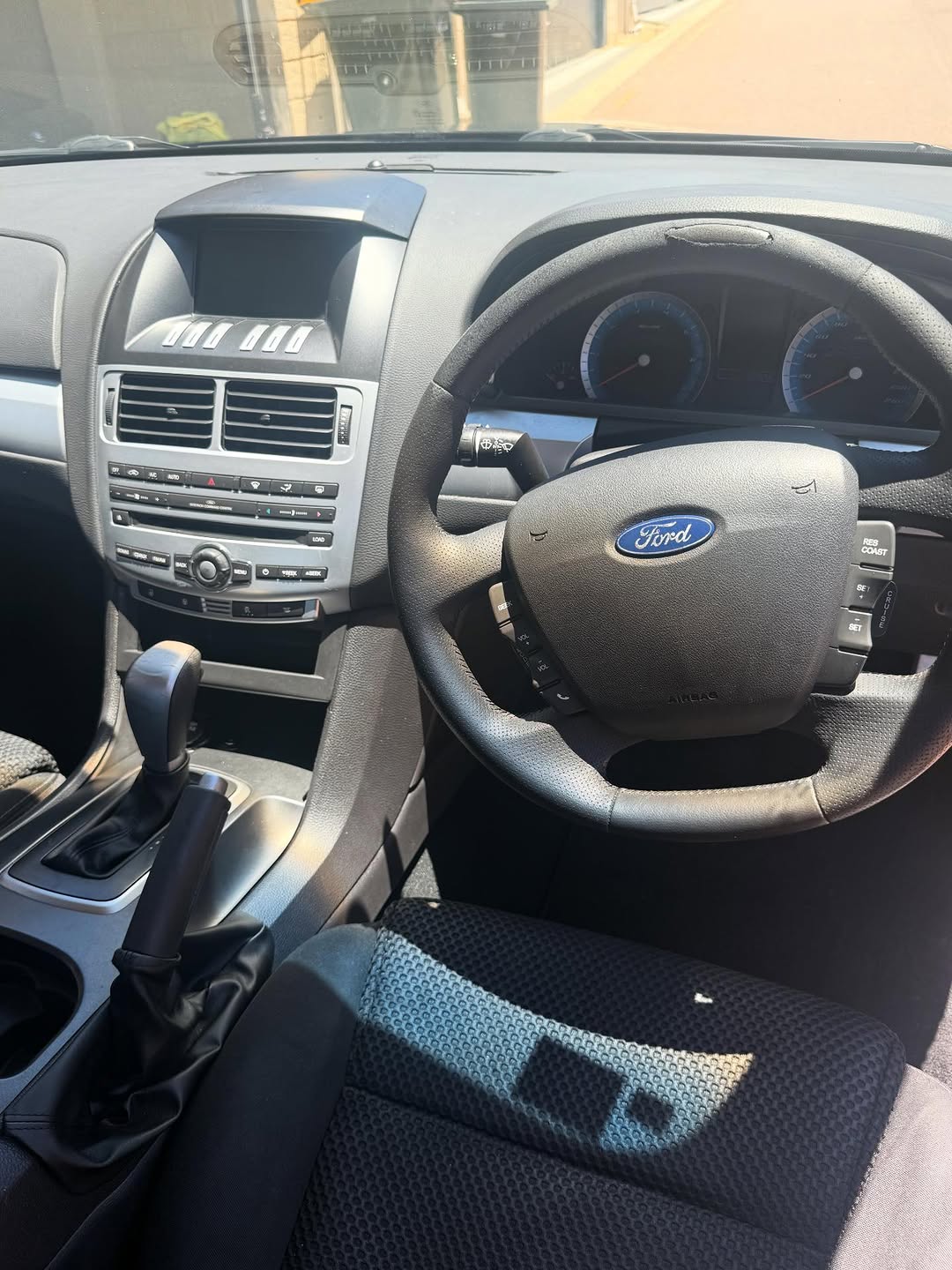2009 Ford Falcon FG XR6 photo 4