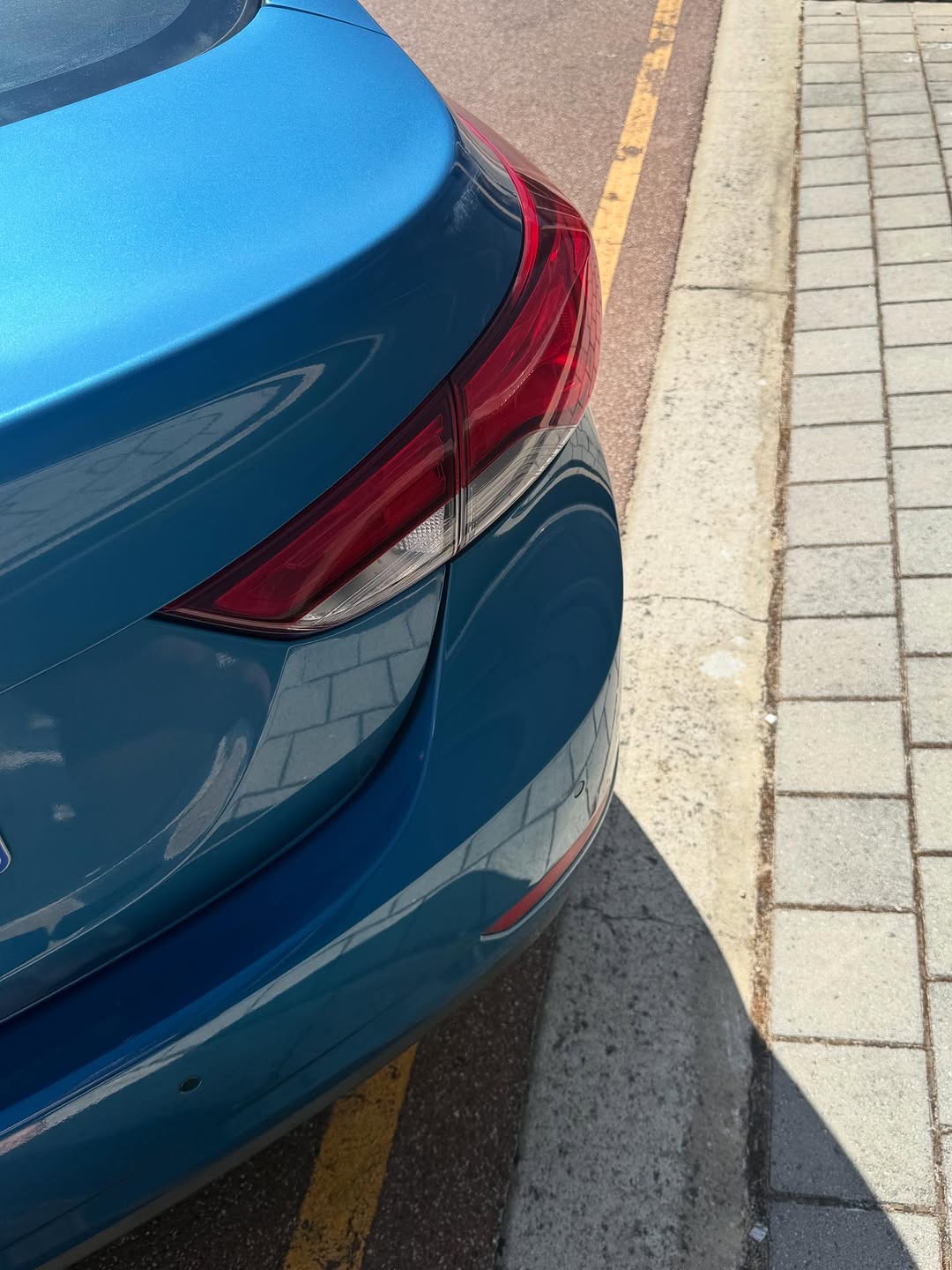2014 Hyundai Elantra photo 2