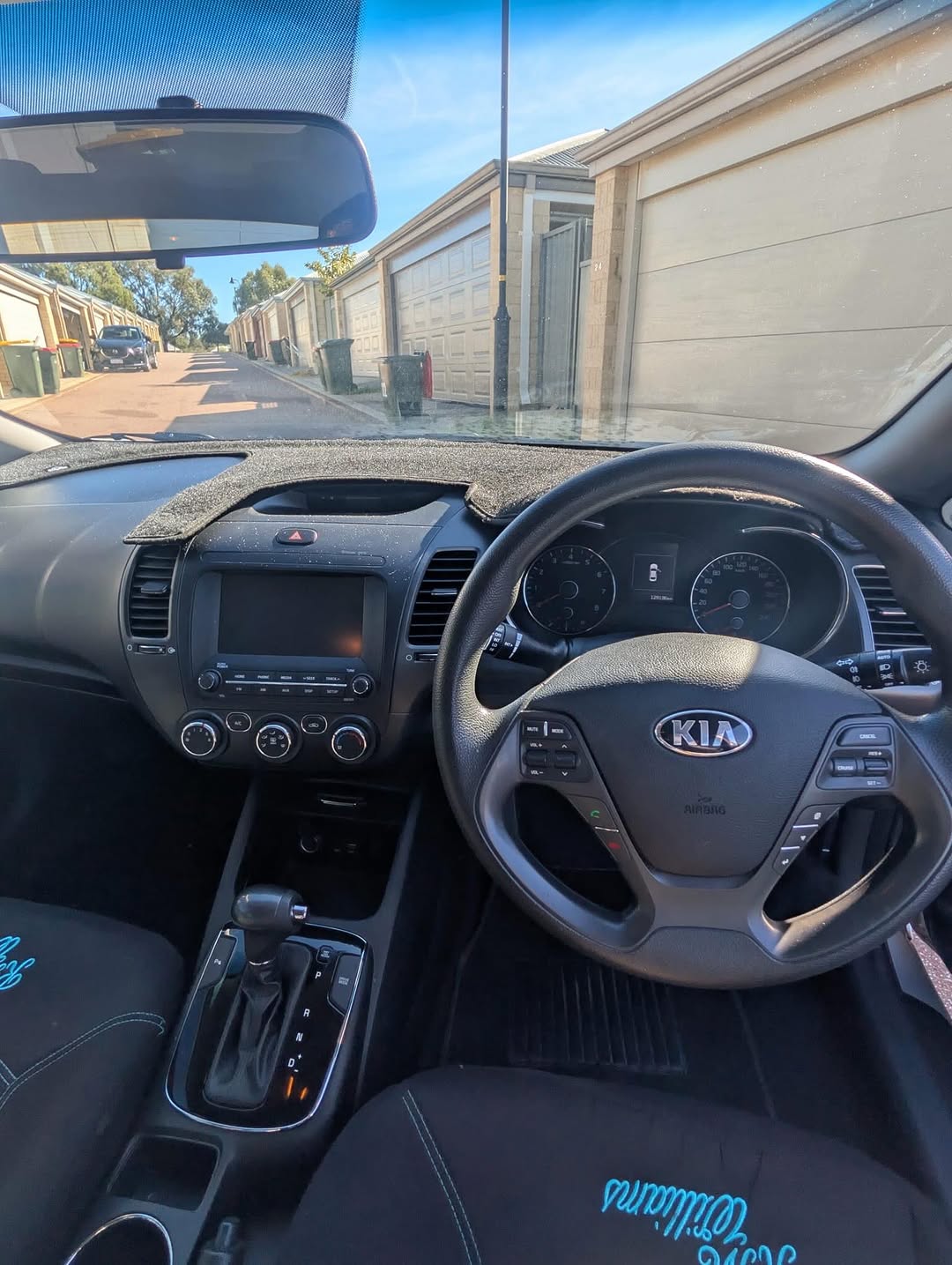 2018 Kia Cerato S photo 3